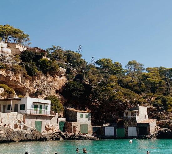 Spain Travel Guide - Whimsy & Row