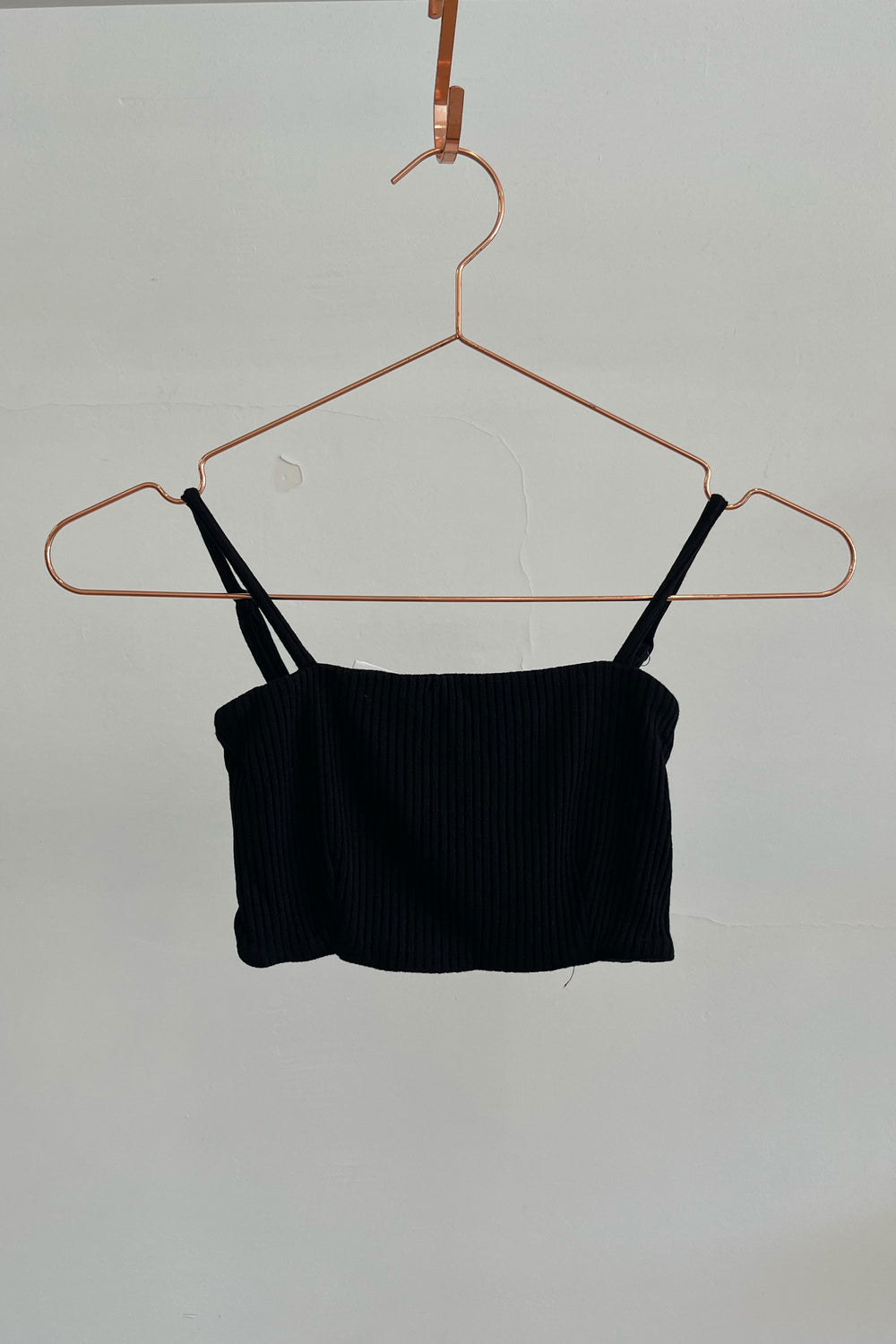 Sample Sale Lennon Crop in Black Rib - Whimsy & Row