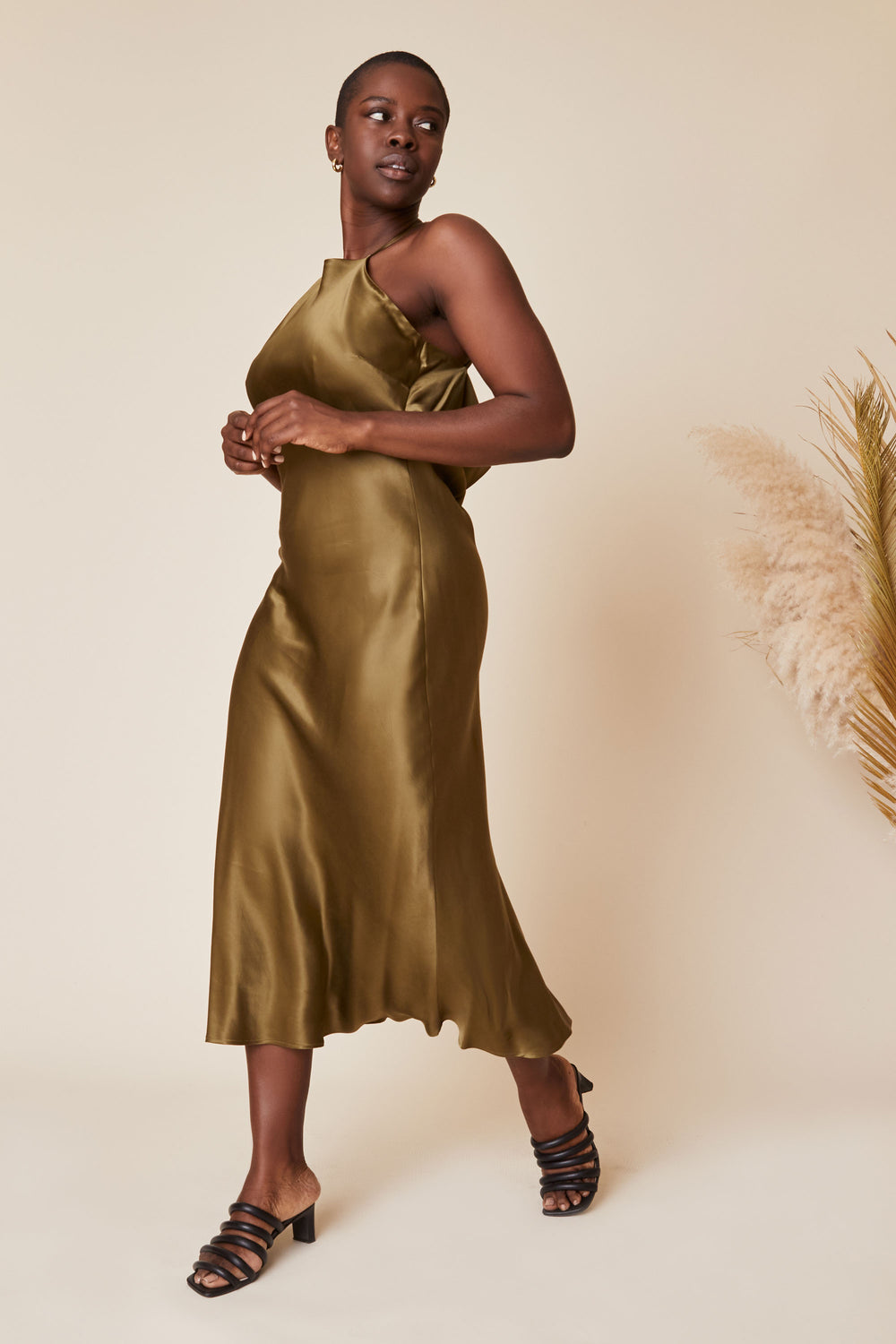 Fiona Dress in Silky Hunter - Whimsy & Row