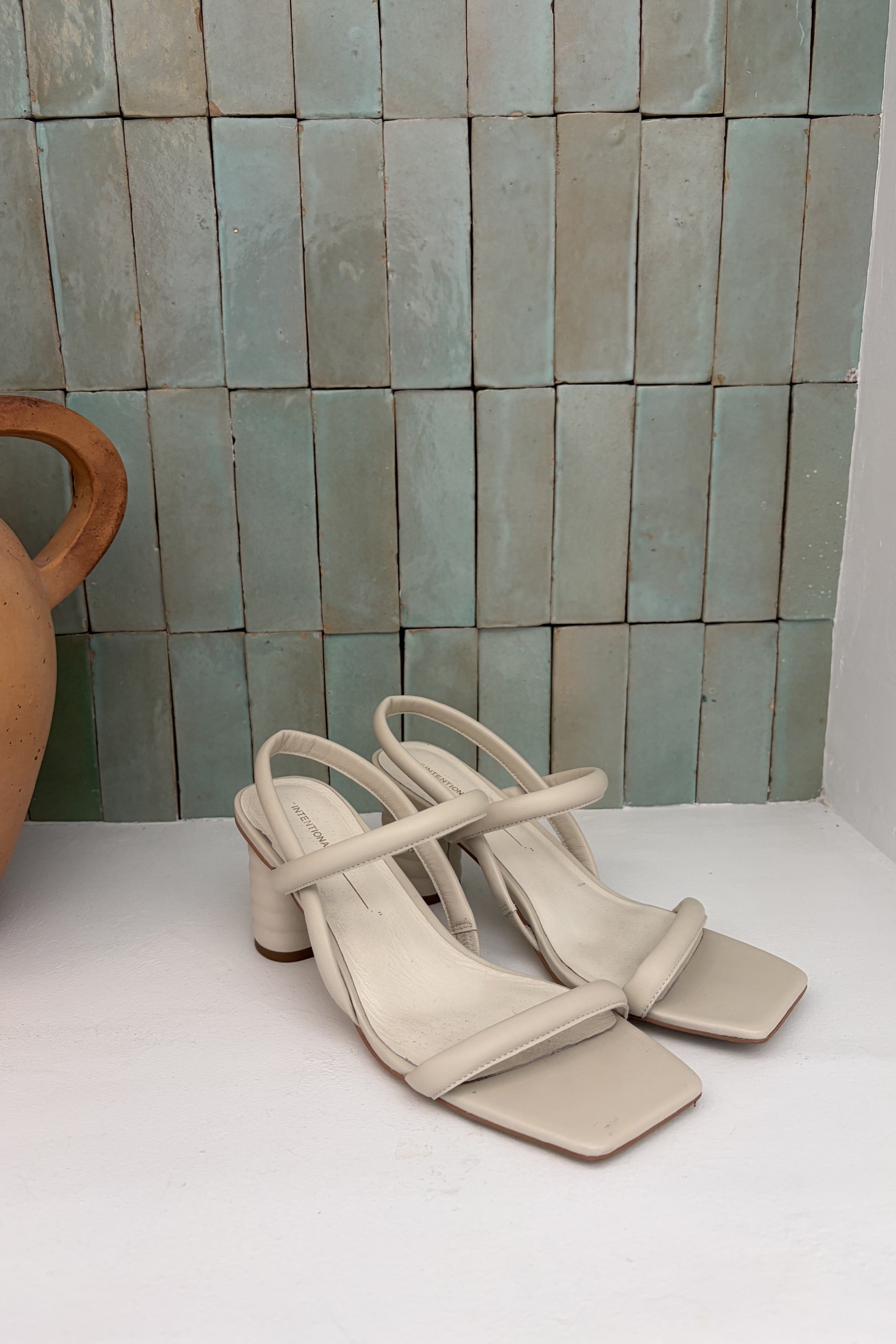 Sample Sale Intentionally Blank Kifton Heel in Cream - Whimsy & Row