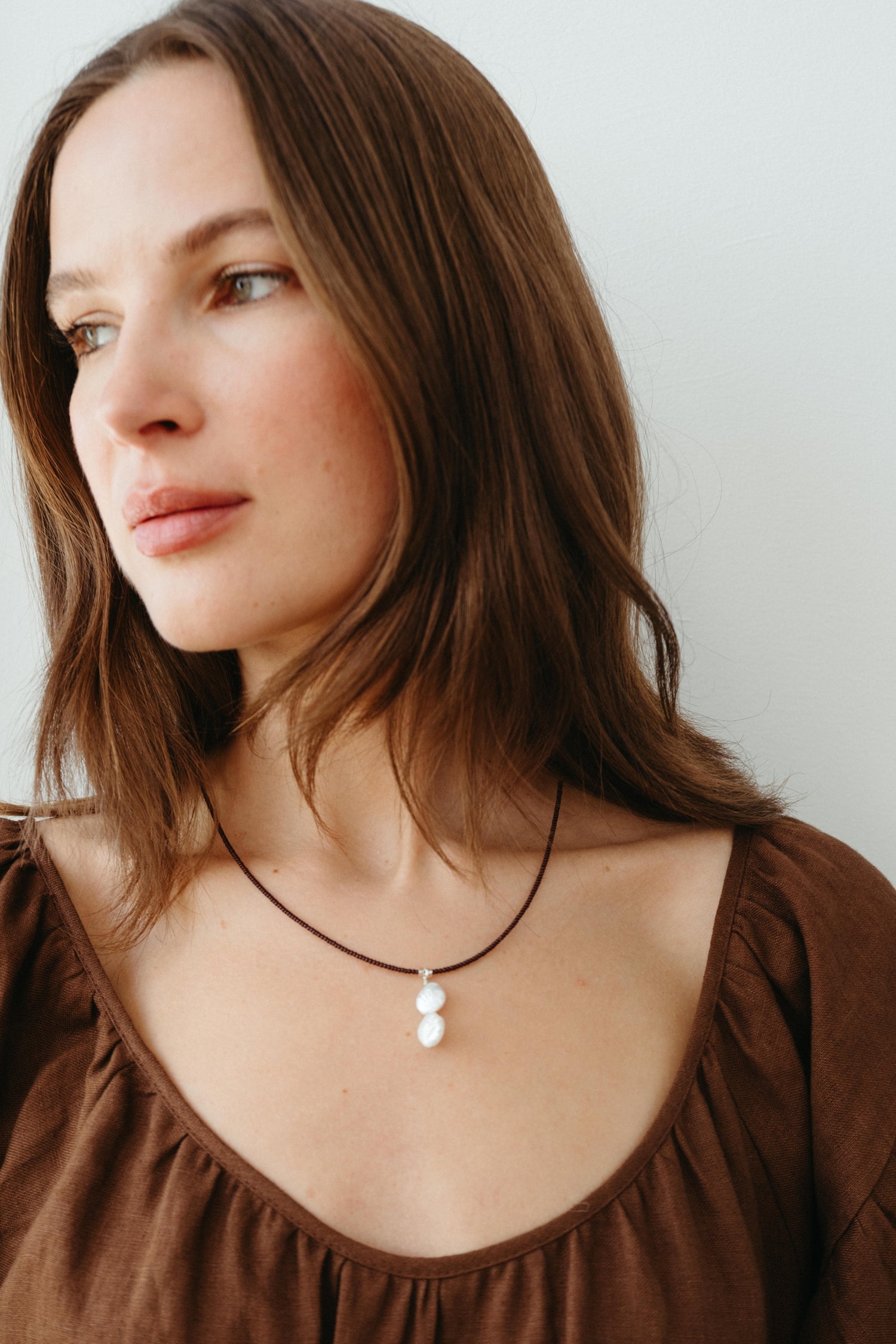 Sea + Pattern Pearl Drop Necklace in Espresso 20