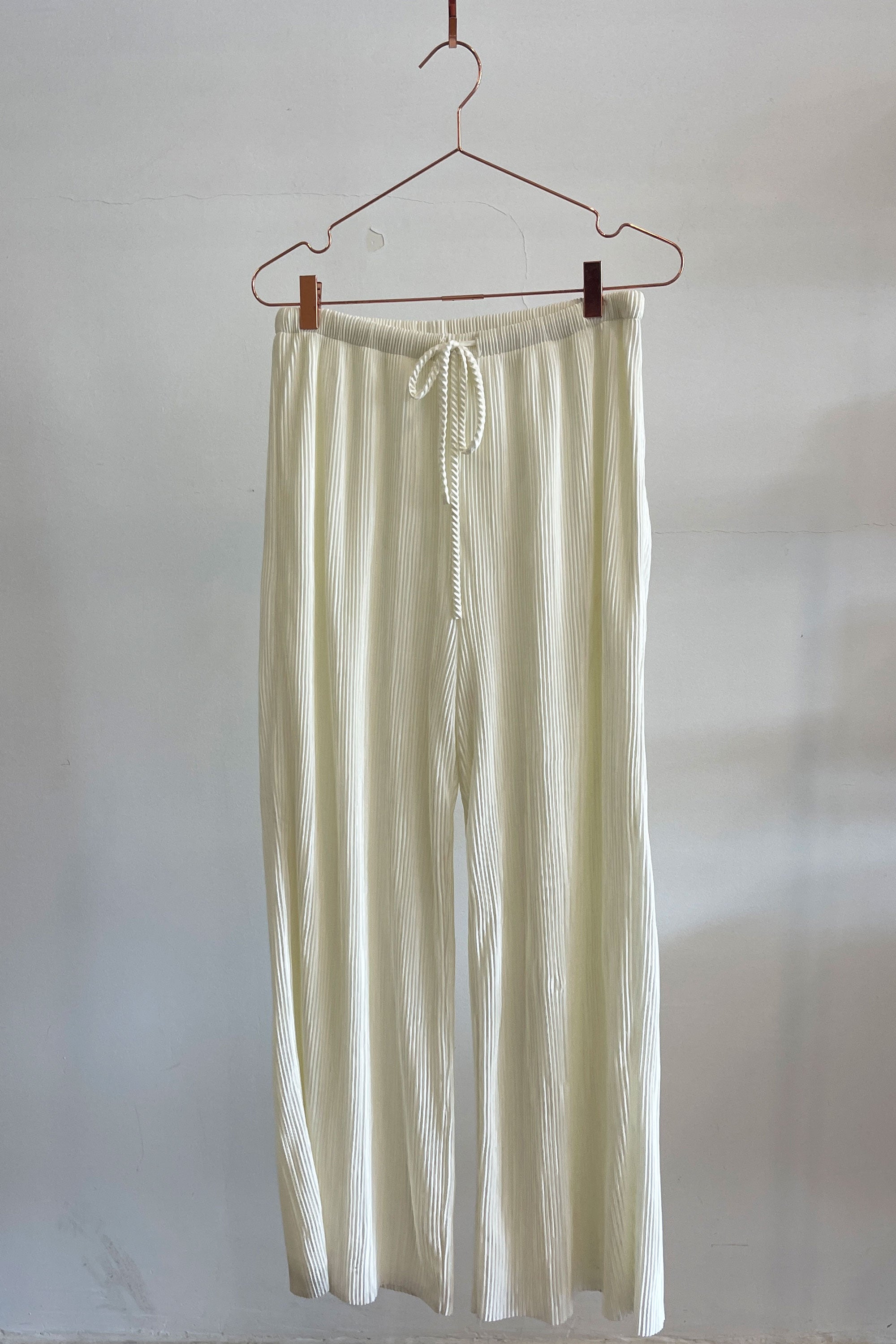 Sample Sale Raffa Pants in Cream Plissé - Whimsy & Row