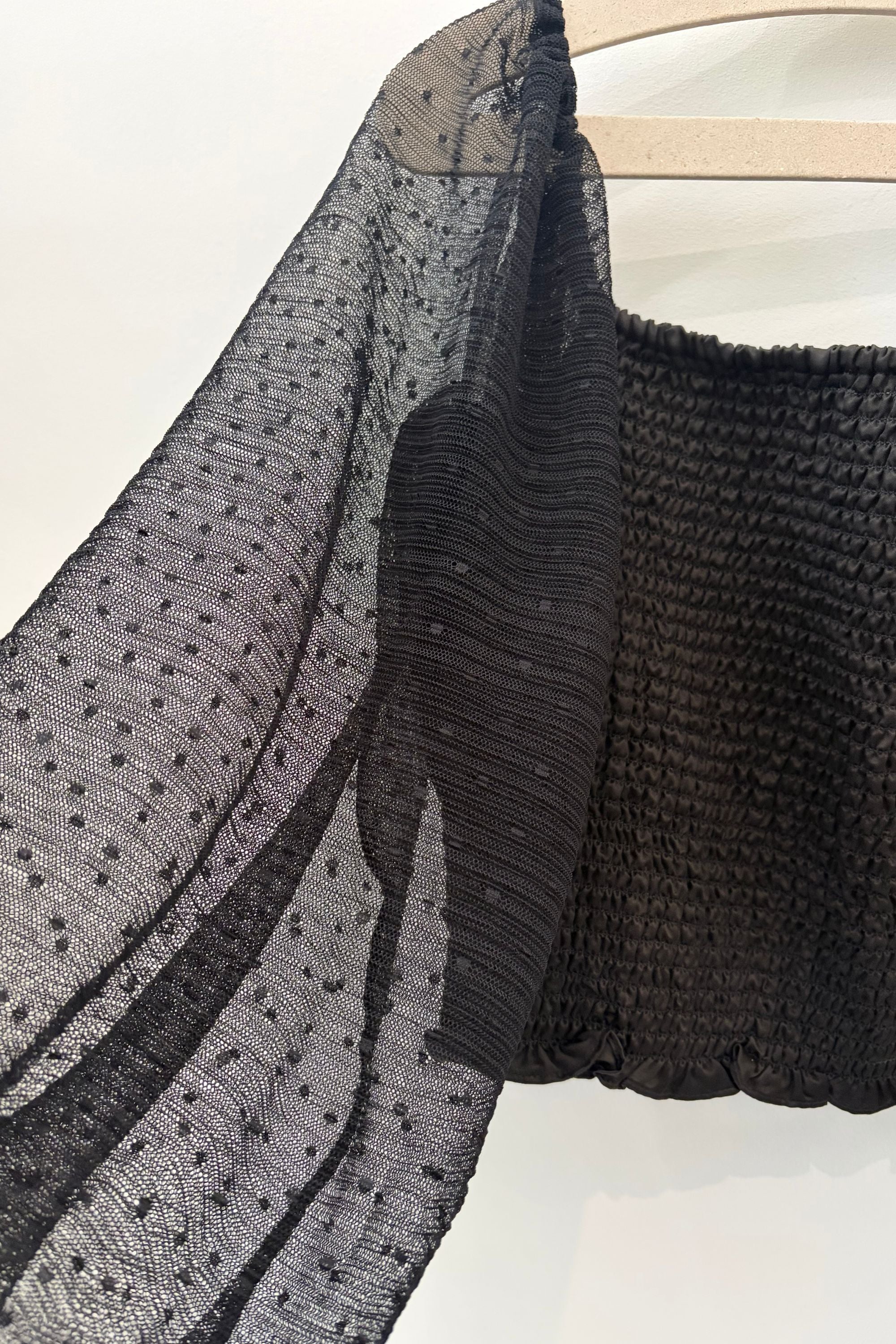 Sample Sale Cameron Top in Black - Whimsy & Row