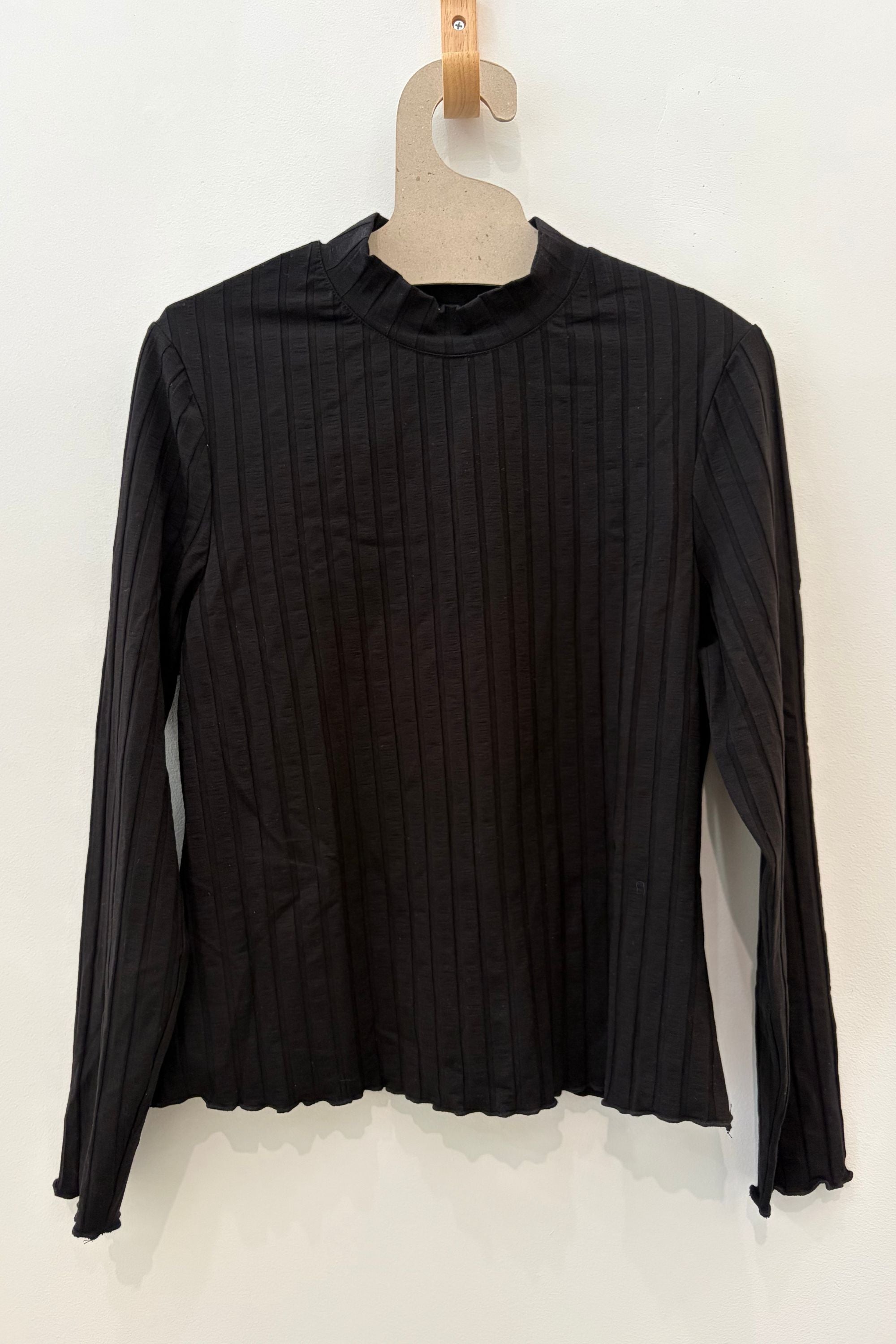 Sample Sale Gigi Top in Black - Whimsy & Row