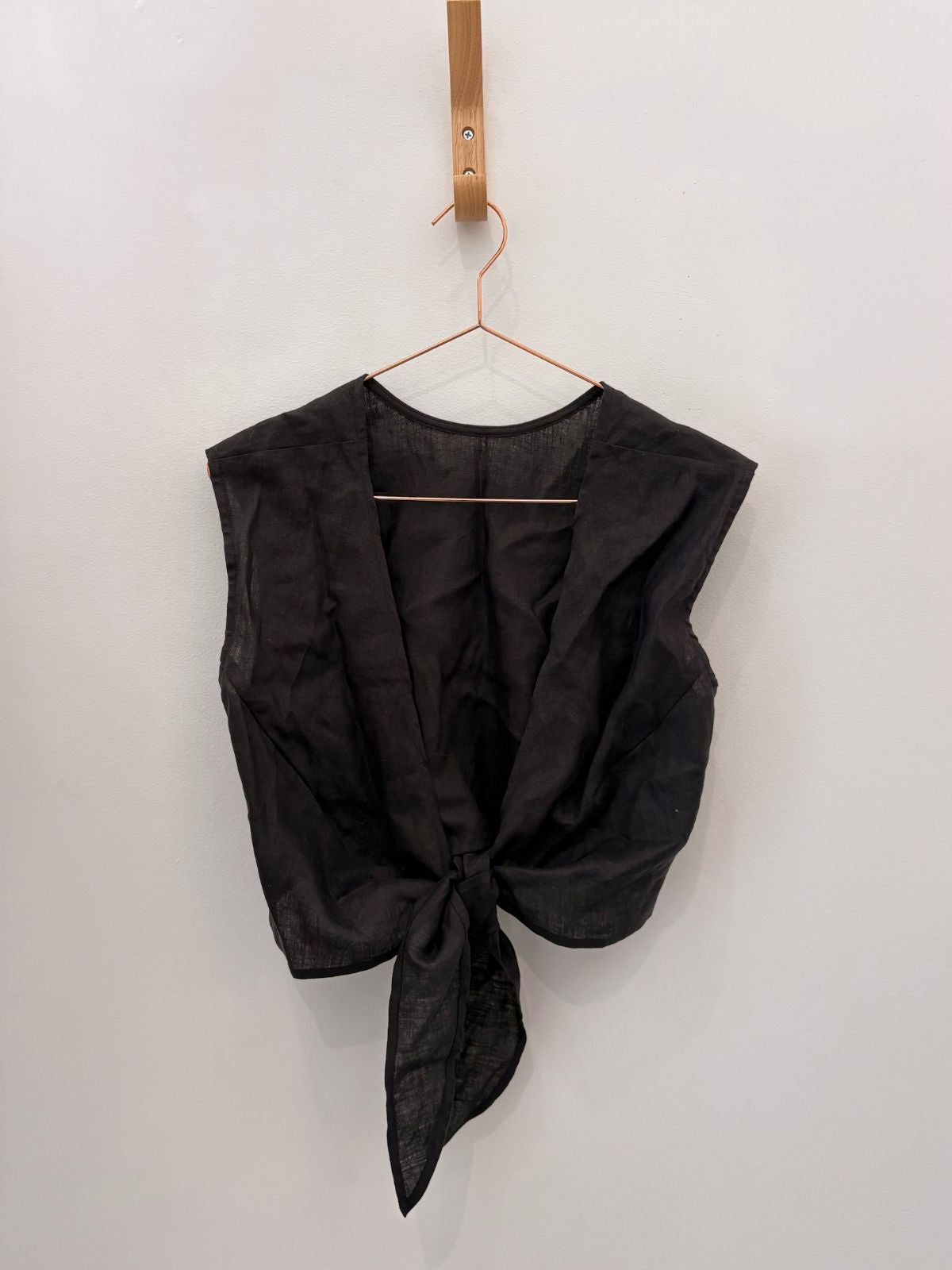 Sample Sale Valentina Top in Black Linen - Whimsy & Row