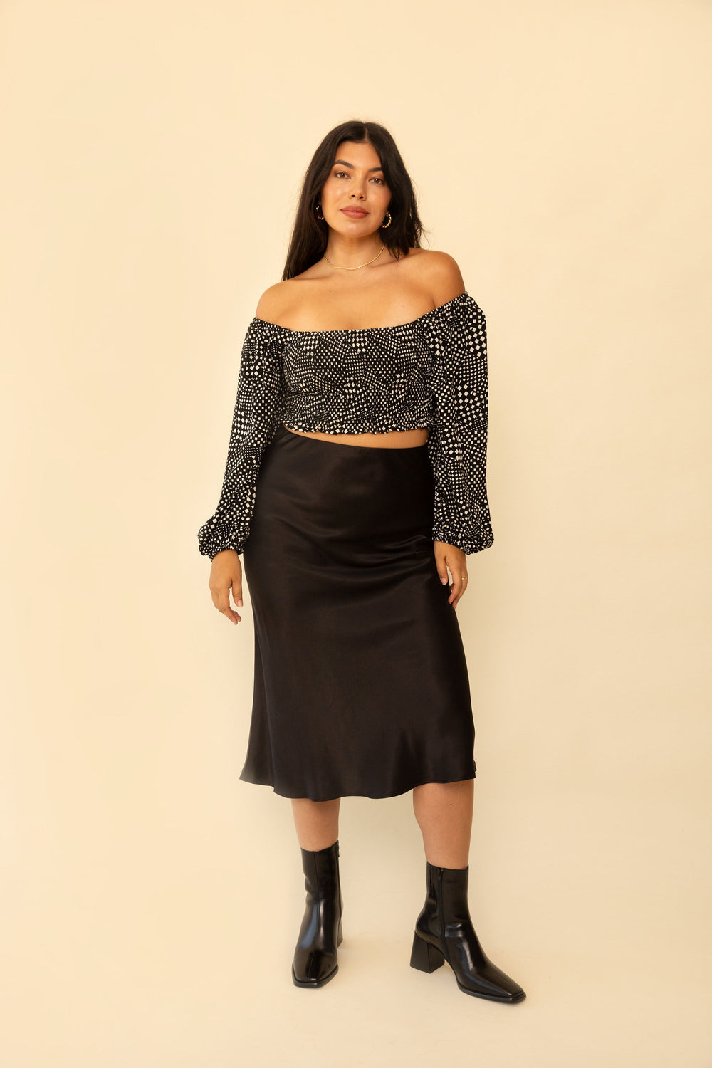Donna Skirt in Black - Whimsy & Row