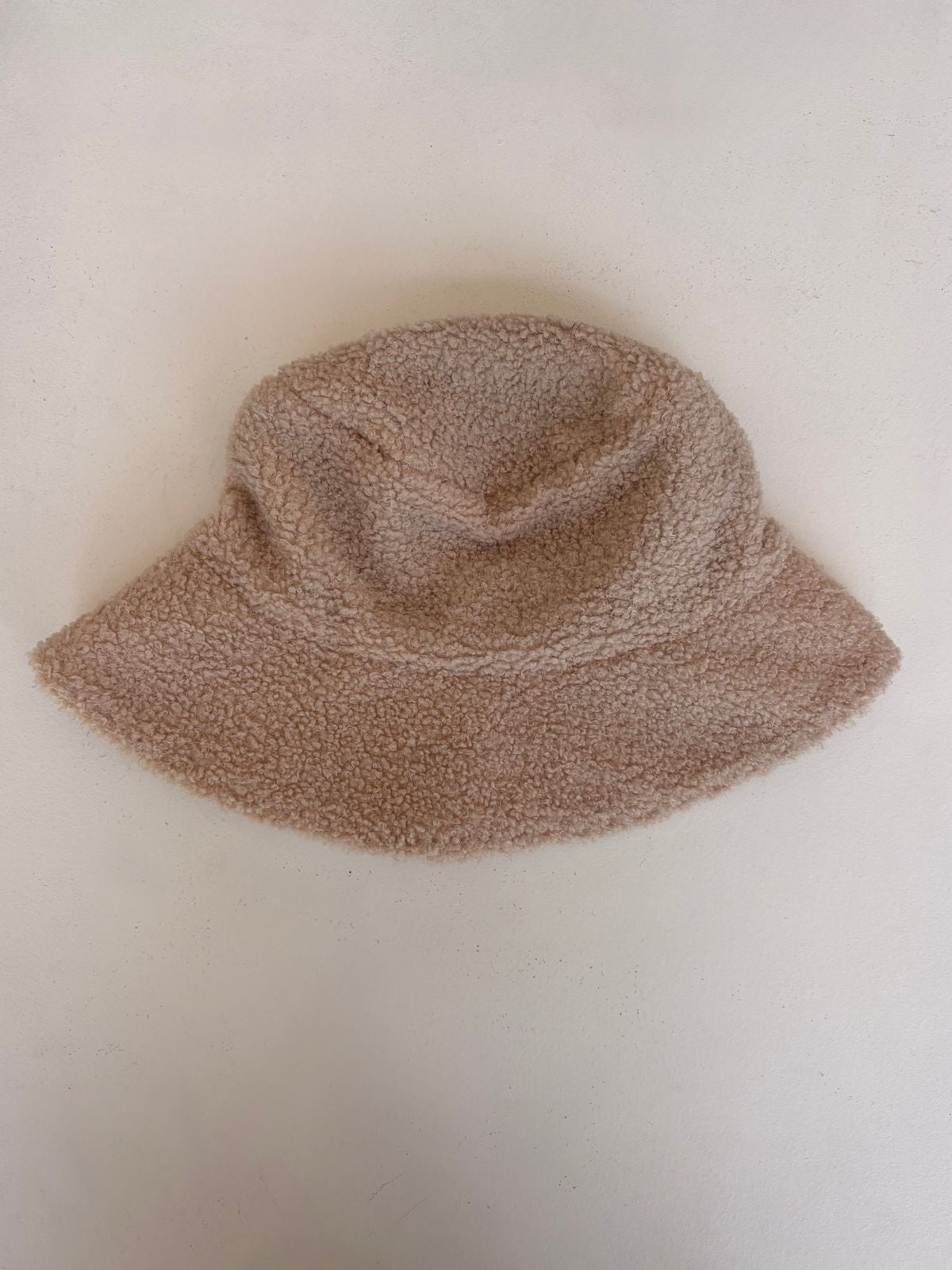 Sample Sale Bucket Hat in Cream Sherpa - Whimsy & Row
