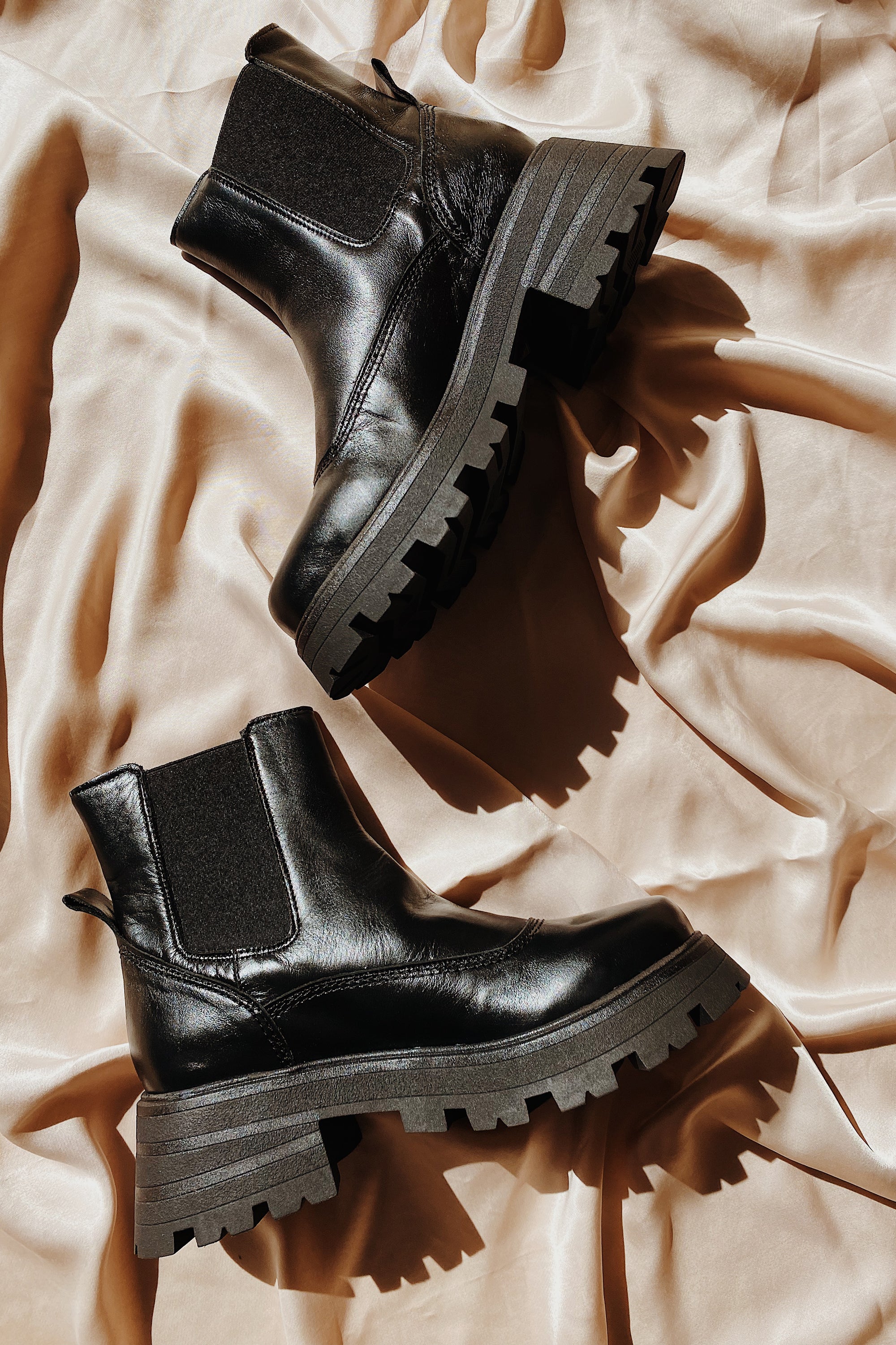 Livv platform chelsea store boot